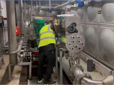 D'éirigh le Foireann AGUA TOPONE Dhá Chóras Díghalraithe Uisce UV 105m3/uair ...